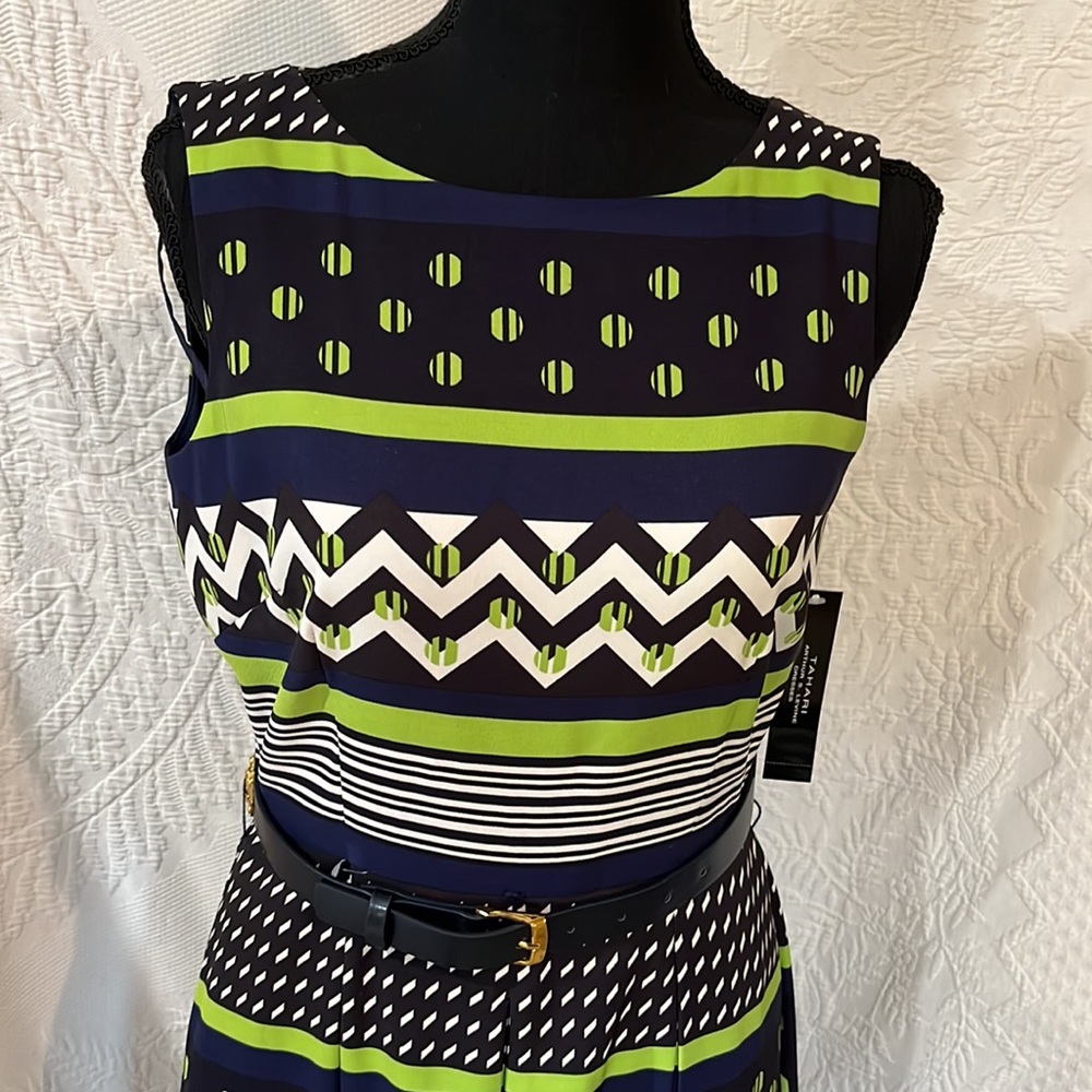 Tahari belted dress, size 2, NWT - Picture 2 of 16